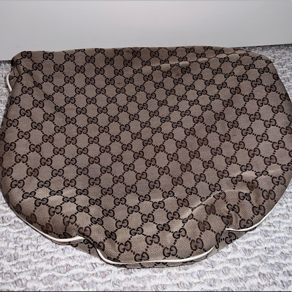 White Gucci Canvas Hobo Bag and Wallet Set - Picture 8 of 13